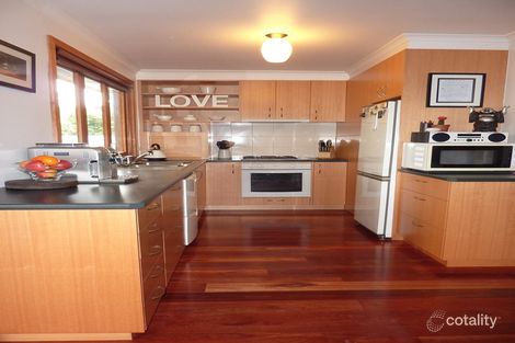 Property photo of 7 Hoban Avenue Montmorency VIC 3094