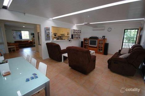 Property photo of 11 Edinglassie Street Seventeen Mile Rocks QLD 4073