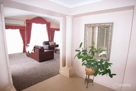 Property photo of 7 Dobell Crescent Caroline Springs VIC 3023