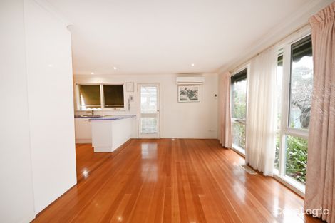 Property photo of 18 Glen Road Glen Waverley VIC 3150