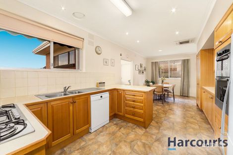 Property photo of 8 Blossom Court Glen Waverley VIC 3150