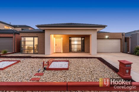 Property photo of 3 Foxhound Grove Cranbourne East VIC 3977