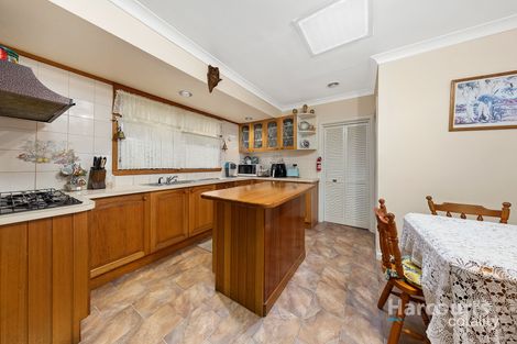 Property photo of 47 Welwyn Parade Deer Park VIC 3023