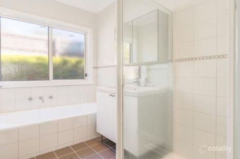 Property photo of 2/5 Leach Avenue Box Hill North VIC 3129