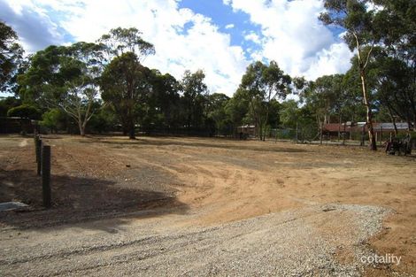 9a Forest Dr, Ascot, VIC 3551