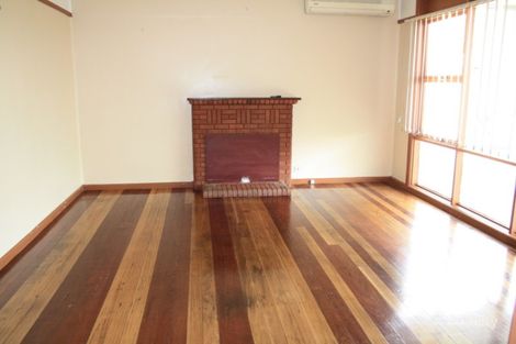 Property photo of 4 Cyprus Street Macquarie Fields NSW 2564