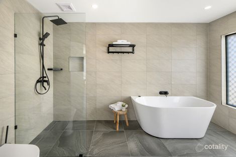 Property photo of 10 Lillywood Circuit Molendinar QLD 4214