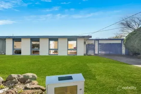 Property photo of 1 Intervale Drive Wyndham Vale VIC 3024