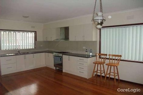 Property photo of 11 Chestnut Drive St Albans VIC 3021