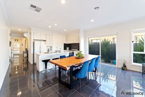 55 James Melrose Dr, Brookfield, VIC 3338