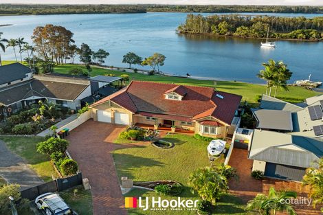 Property photo of 34 Palm Terrace Yamba NSW 2464