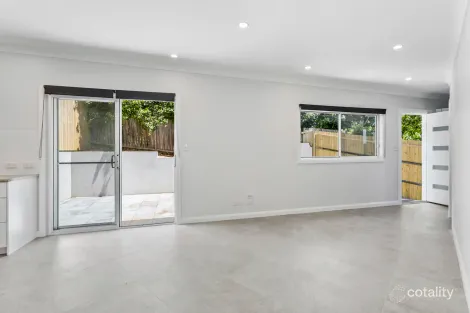 15 Grasmere Cres, Wheeler Heights, NSW 2097