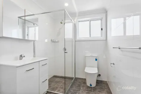 Property photo of 15 Grasmere Crescent Wheeler Heights NSW 2097
