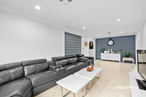 Property photo of 75 Colebee Crescent Hassall Grove NSW 2761