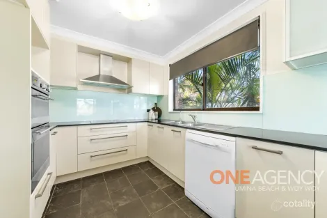 Property photo of 18 Castle Circuit Umina Beach NSW 2257