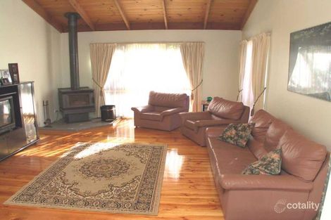 Property photo of 4 Mersey Close Rowville VIC 3178