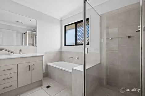 Property photo of 6 Manly Road Manly QLD 4179