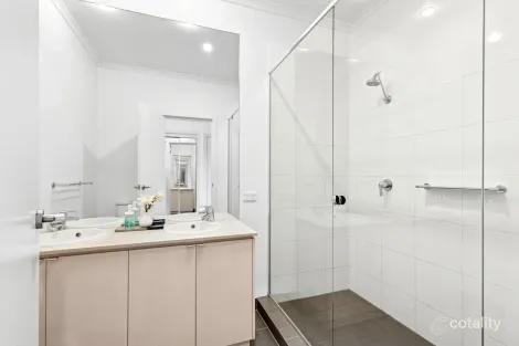 Property photo of 32 Coast Drive Torquay VIC 3228