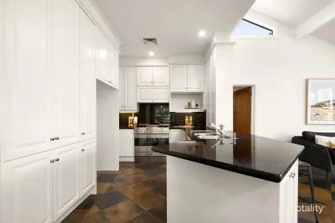 Property photo of 3 Noble Avenue Strathmore VIC 3041