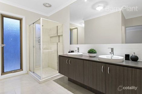 Property photo of 93 Lennon Parkway Derrimut VIC 3026