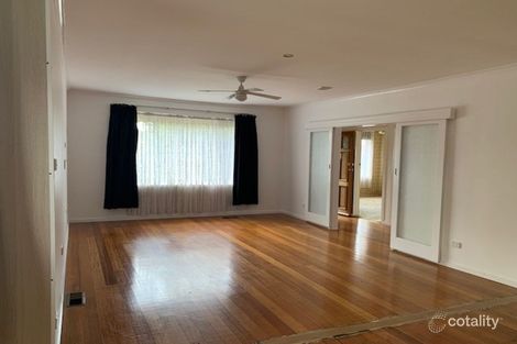 Property photo of 31 Bird Street Deer Park VIC 3023