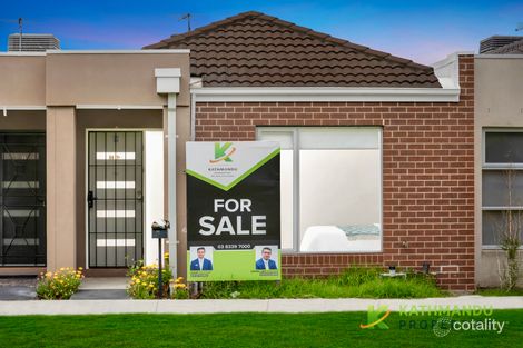 Property photo of 15 Hadley Lane Craigieburn VIC 3064