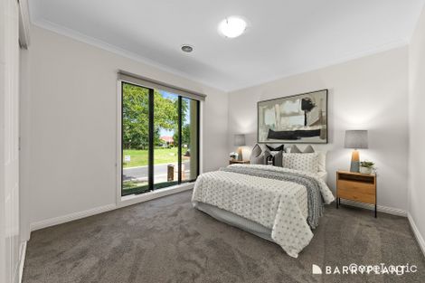 Property photo of 16 Seattle Square Narre Warren VIC 3805