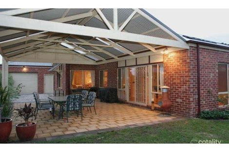 Property photo of 38 Fairholme Boulevard Berwick VIC 3806