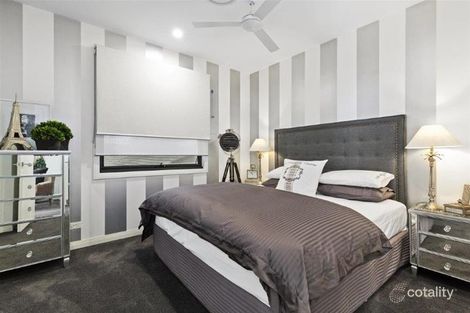Property photo of 2/7 Heeb Street Bundall QLD 4217