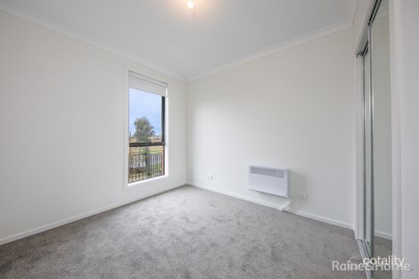 Property photo of 8 Dutch Road Sunbury VIC 3429