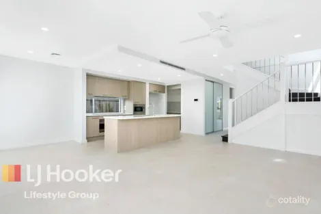 Property photo of 25 Sharp Street Oran Park NSW 2570