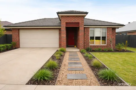 10 Sutcliffe St, Lucas, VIC 3350