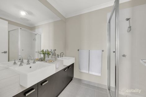 Property photo of 16 Lucca Walk Mernda VIC 3754