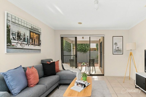 Property photo of 20 Carisbrook Circuit Truganina VIC 3029