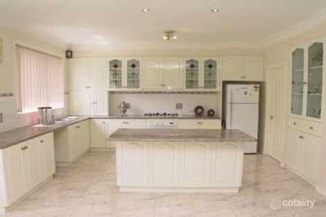 Property photo of 11 Yvette Drive Rowville VIC 3178