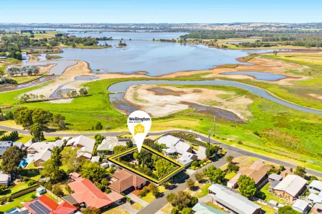 2 Yvette Cl, Sale, VIC 3850