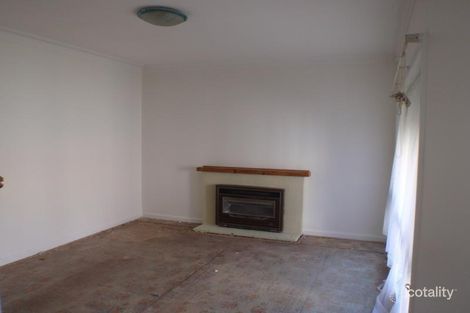 Property photo of 6 Ivanhoe Street Wendouree VIC 3355