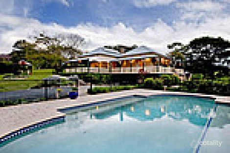 17 Mcmullen Rd, Brookfield, QLD 4069