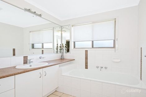 Property photo of 1/5 Broadmeadows Road Maroochydore QLD 4558