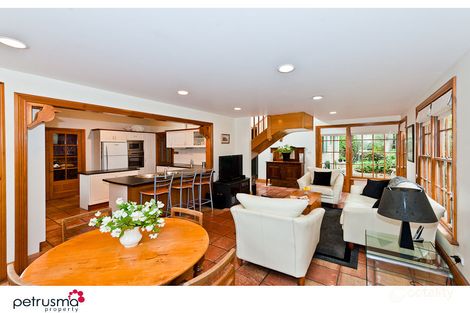 Property photo of 14 Lowelly Road Lindisfarne TAS 7015