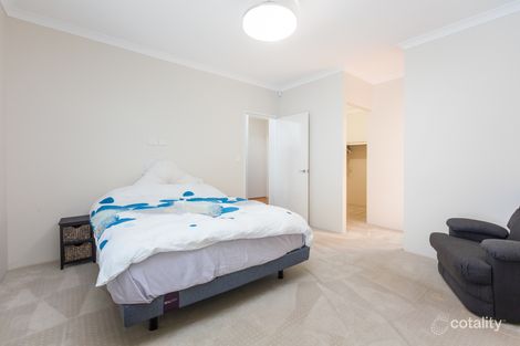 Property photo of 11 Regatta Boulevard Champion Lakes WA 6111