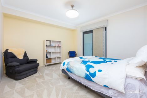 Property photo of 11 Regatta Boulevard Champion Lakes WA 6111