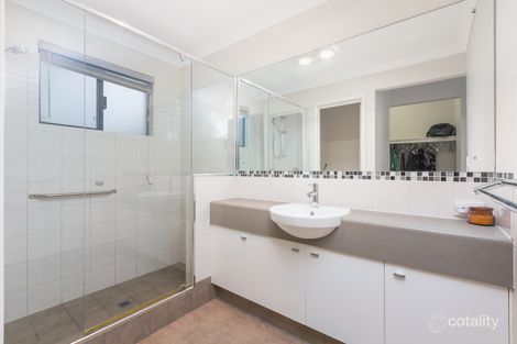 Property photo of 11 Regatta Boulevard Champion Lakes WA 6111