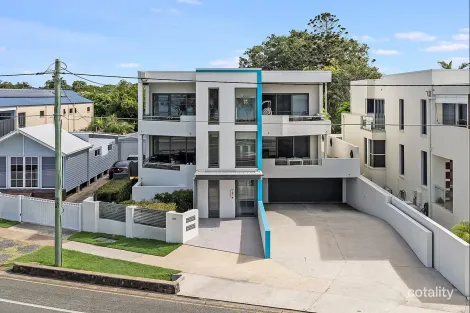 4/214 HORNIBROOK ESP, WOODY POINT, QLD 4019