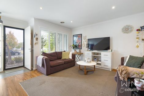 Property photo of 6 St James Park Drive Mulgrave VIC 3170