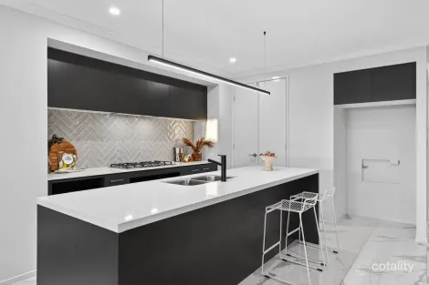 Property photo of 7 Alina Street White Rock QLD 4306