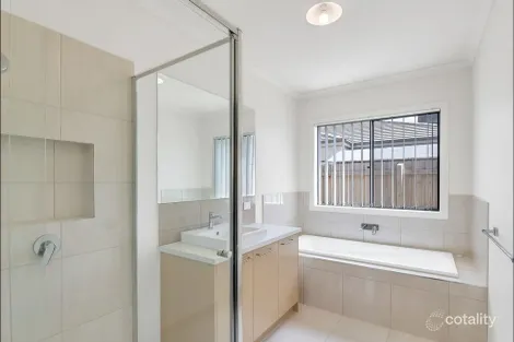 Property photo of 5 Powlett Drive Clyde VIC 3978