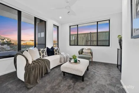 Property photo of 7 Alina Street White Rock QLD 4306