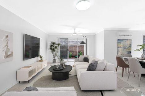 Property photo of 2/52 Hawkesbury Avenue Pacific Pines QLD 4211