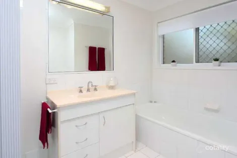 Property photo of 11/67 Brookfield Road Kenmore QLD 4069